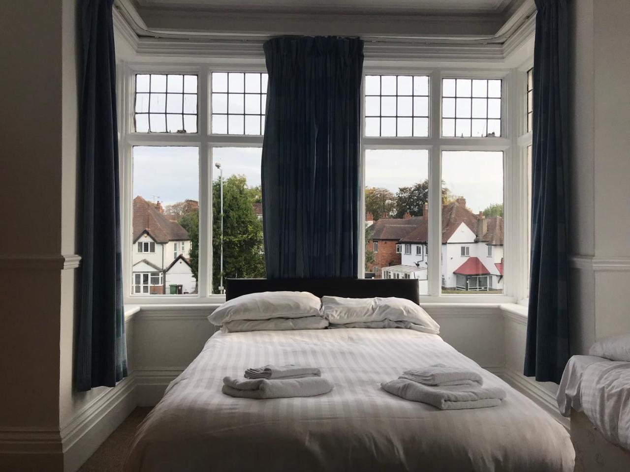 Queen Victoria Hotel ウォルヴァーハンプトン エクステリア 写真