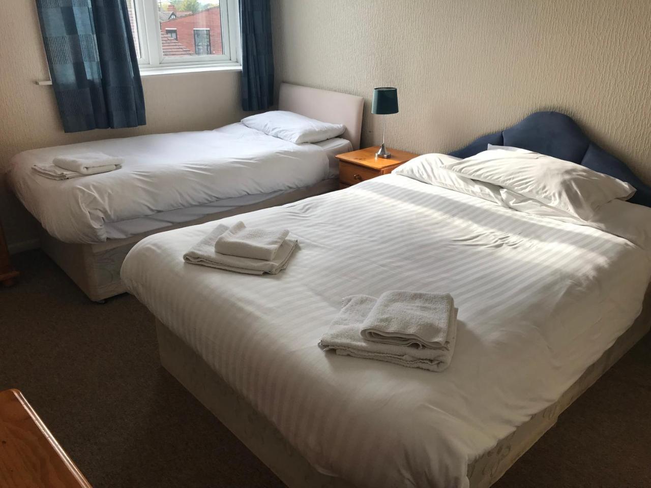 Queen Victoria Hotel ウォルヴァーハンプトン エクステリア 写真