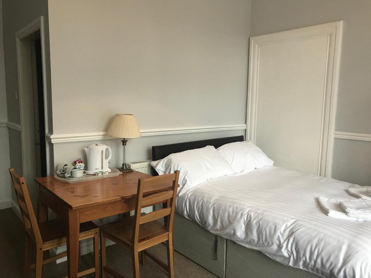 Queen Victoria Hotel ウォルヴァーハンプトン エクステリア 写真