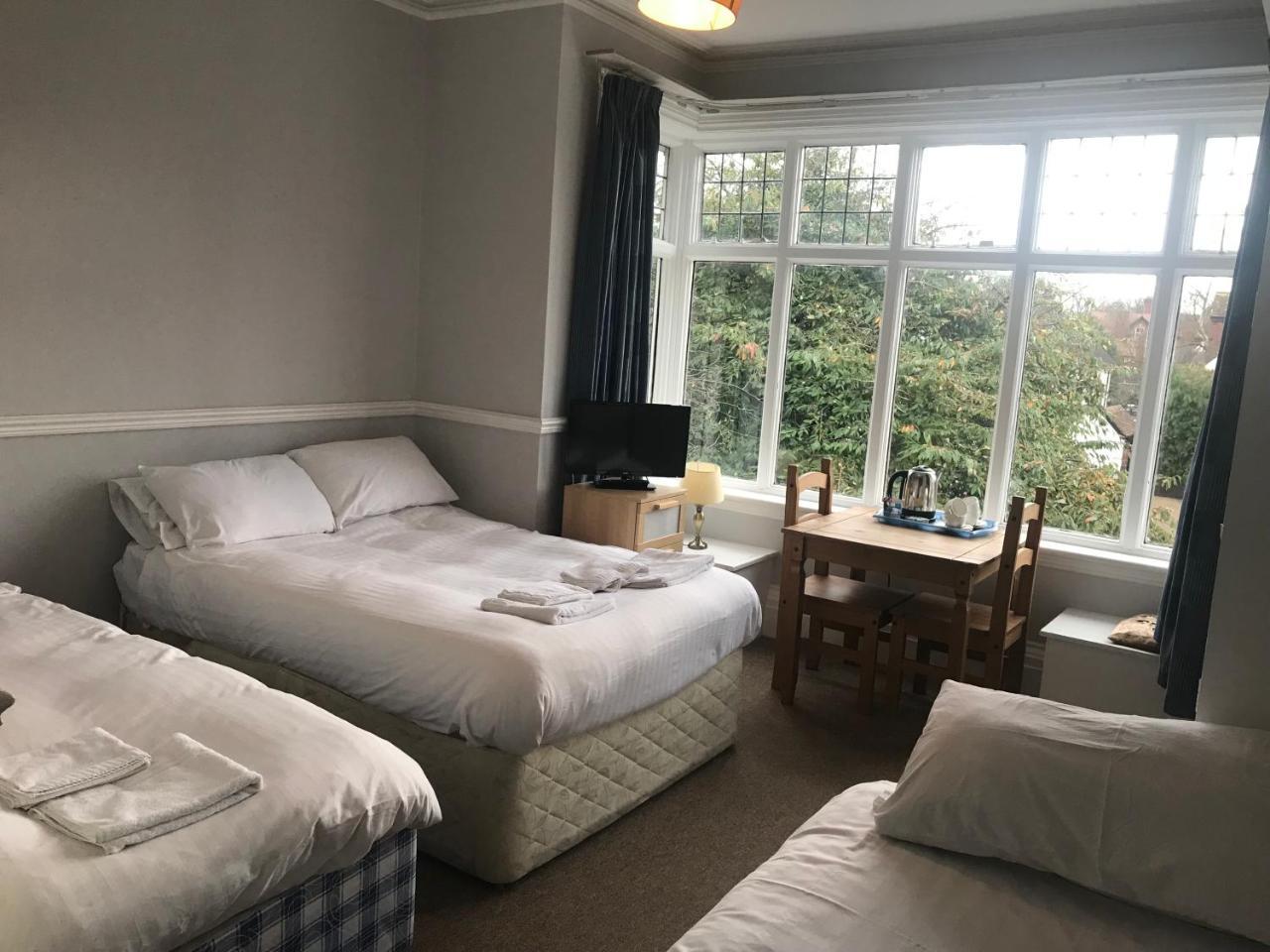 Queen Victoria Hotel ウォルヴァーハンプトン エクステリア 写真