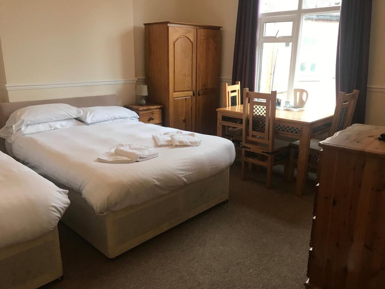Queen Victoria Hotel ウォルヴァーハンプトン エクステリア 写真